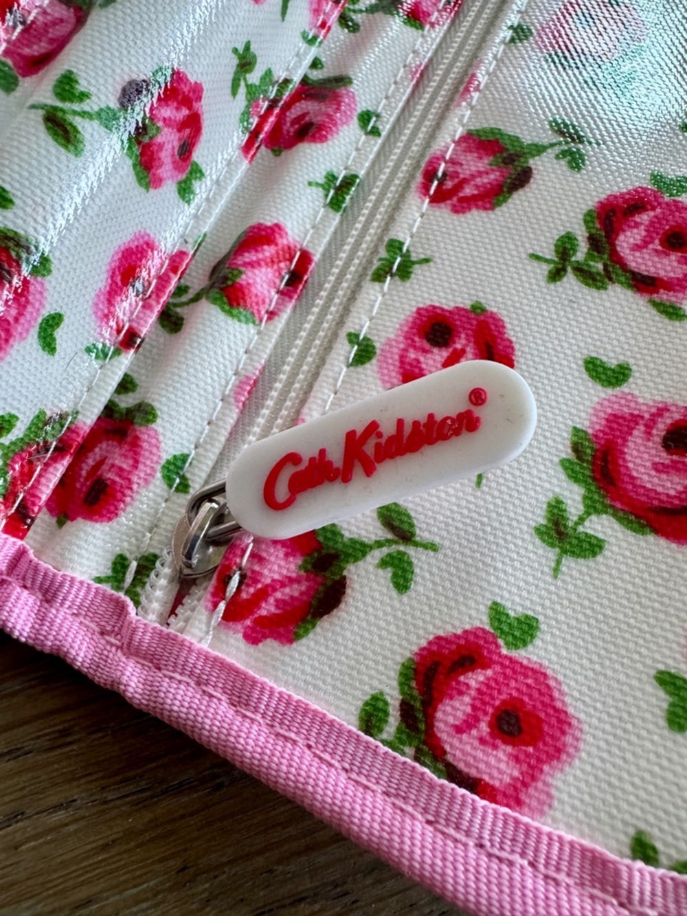 Cath Kidston Brush Roll Pink Rose Print - Picture 4 of 5